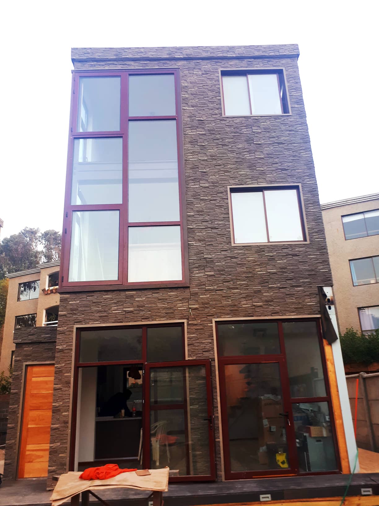 Fachada terminada de proyecto Rivex
